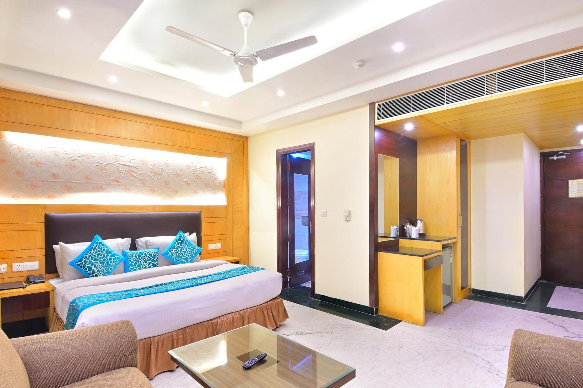 Hotel Hari Piorko Grand - 2 Min From New Delhi Railway Station Экстерьер фото